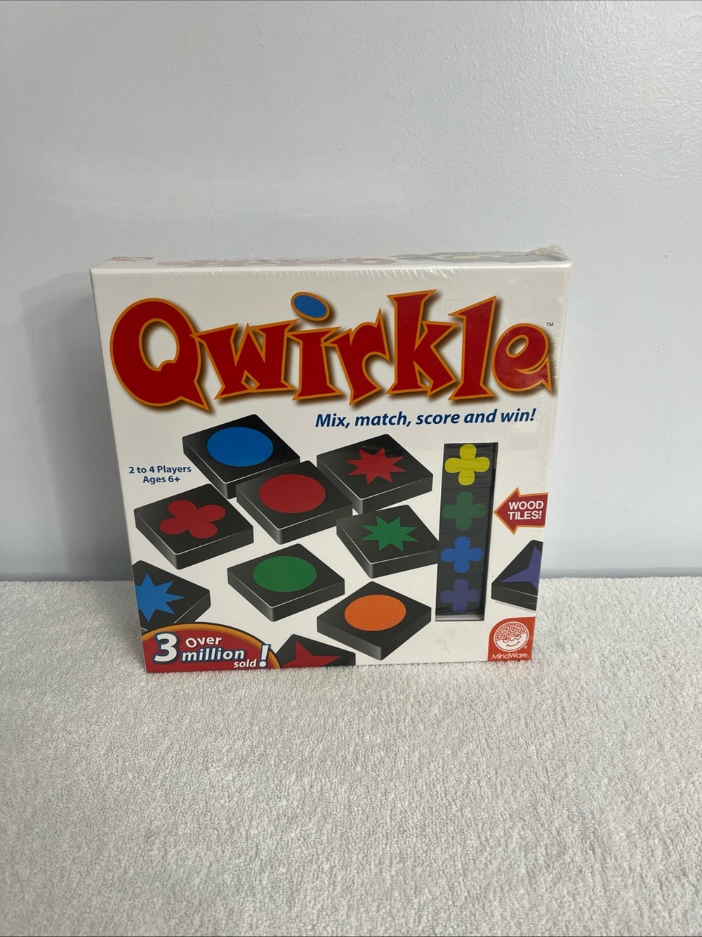 Qwirkle Strategy Wood Tile Board Game  2-4 Players Ages 6+ NEW SEALED